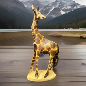 Hand Carved Wooden Giraffe Figurine Made in Kenya African Art Busch Gardens 7.5